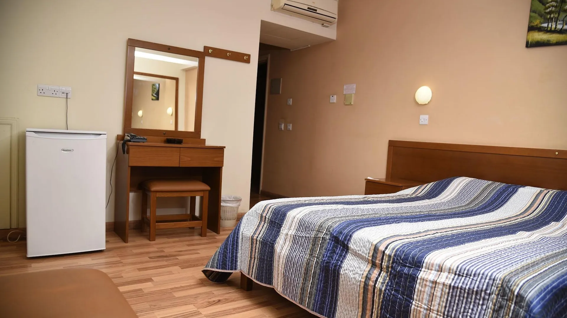 **  Elysso Hotel Lárnaka Ciprus