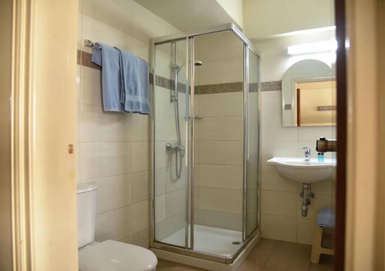 **  Elysso Hotel Lárnaka Ciprus