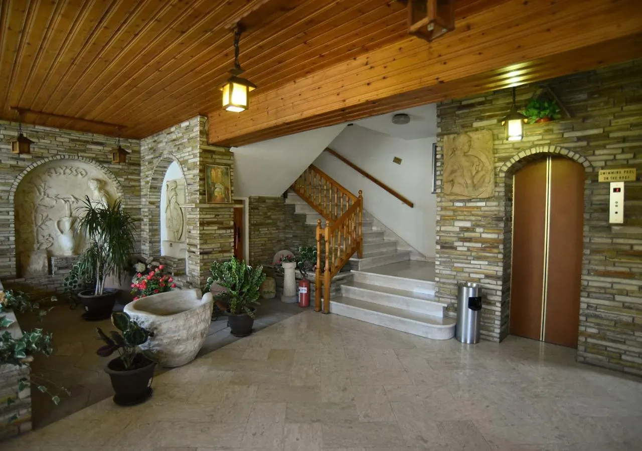 **  Elysso Hotel Lárnaka Ciprus