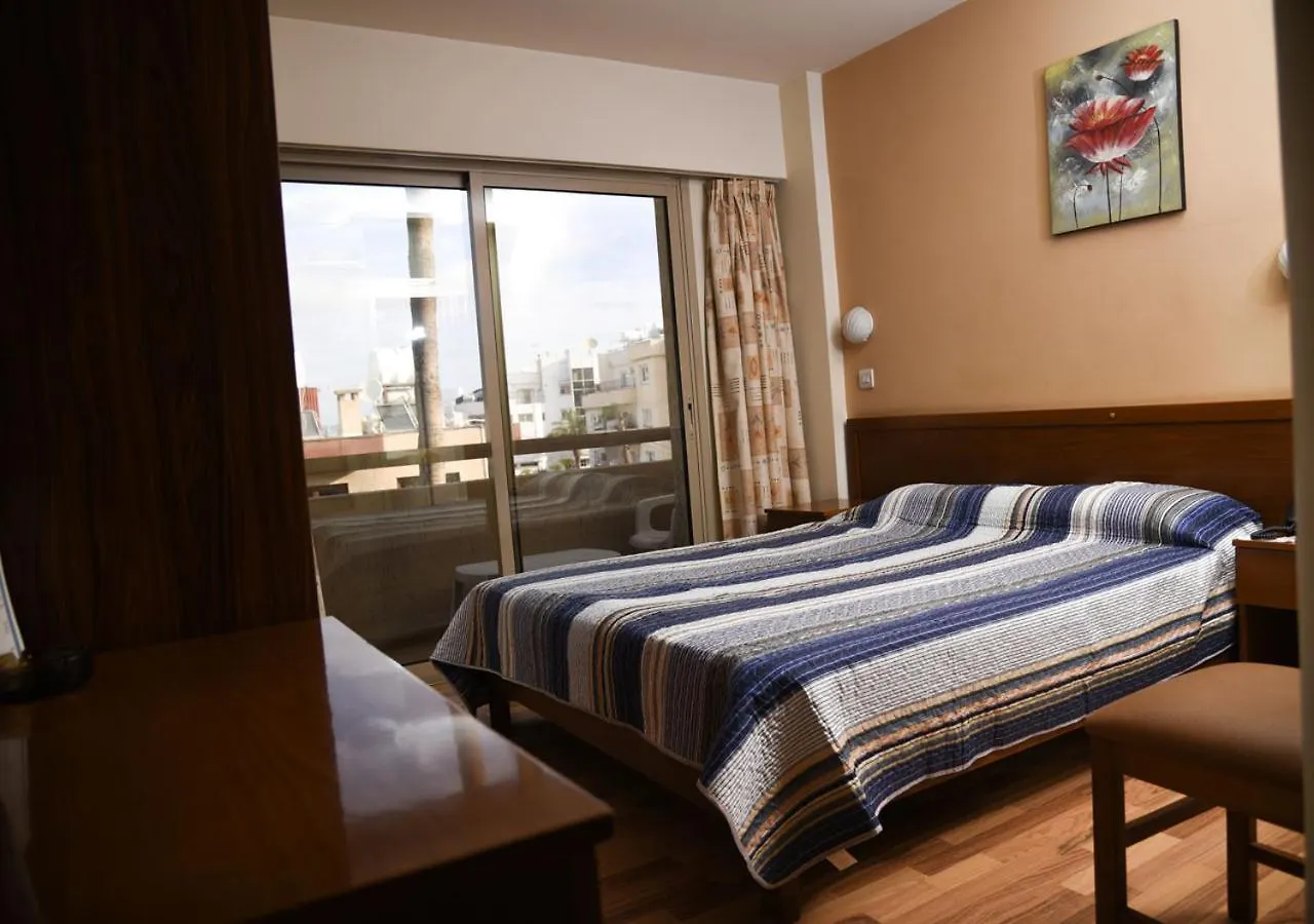 Elysso Hotel Larnaca 2*,