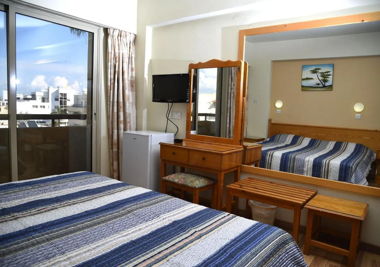 **  Elysso Hotel Lárnaka Ciprus