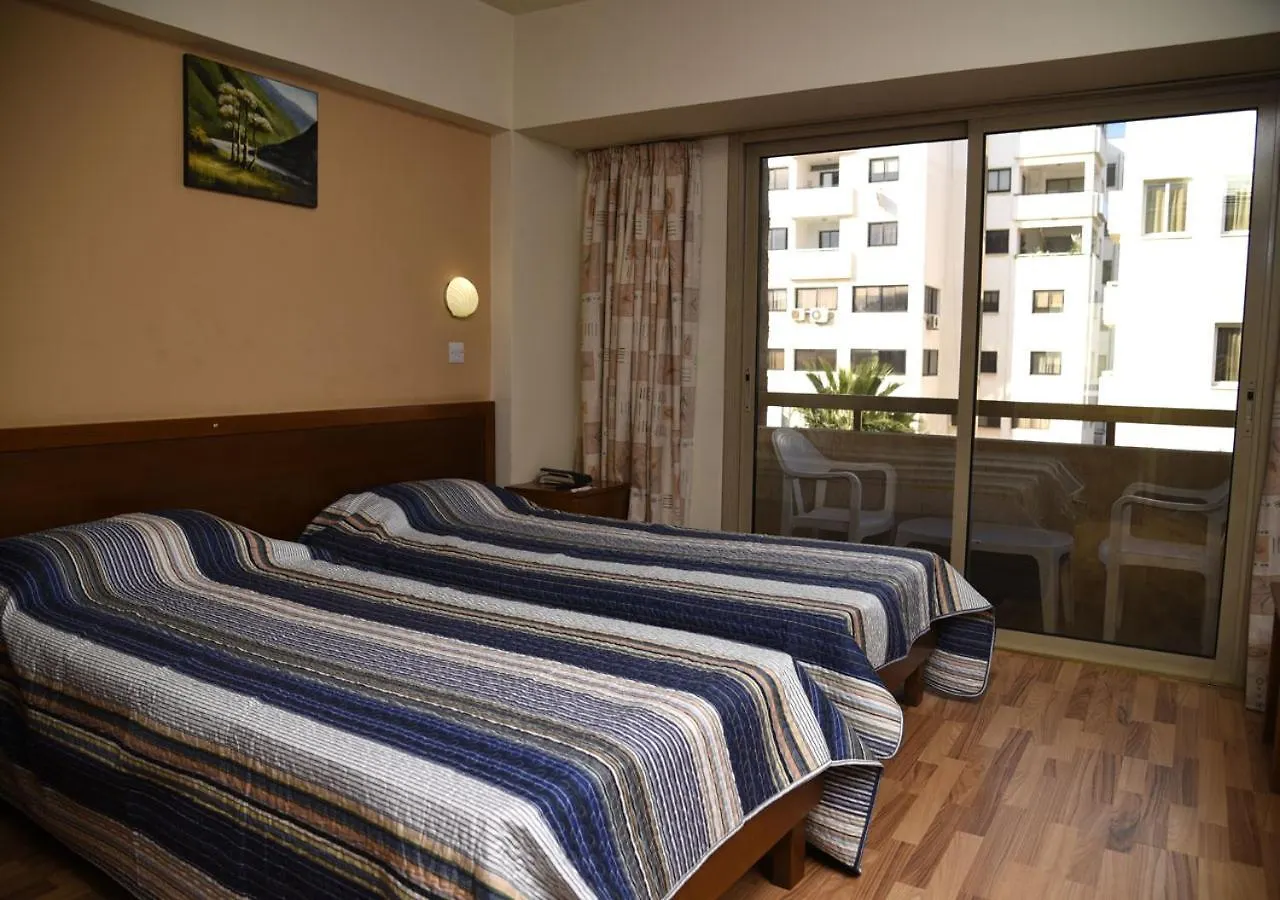 Elysso Hotel Larnaca 2*,  Cypern